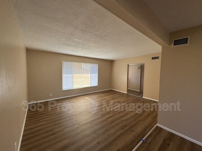 Building Photo - 2379 Conway Blvd