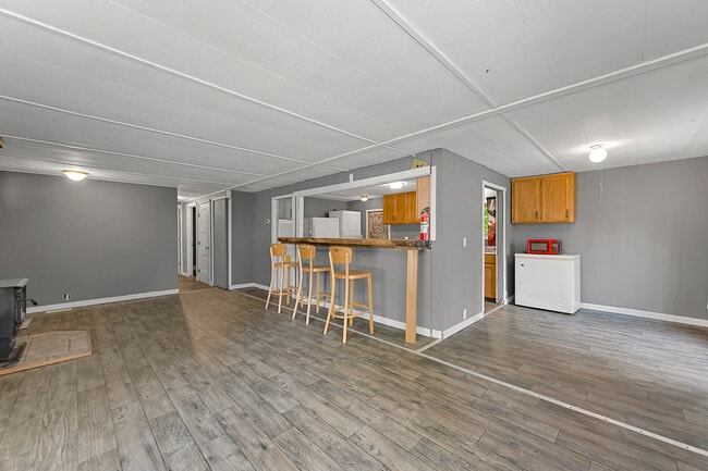 Building Photo - 8283 Golden Valley Blvd