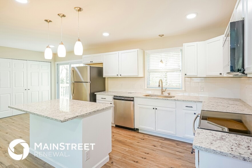 Building Photo - 152 2 Valley Rd