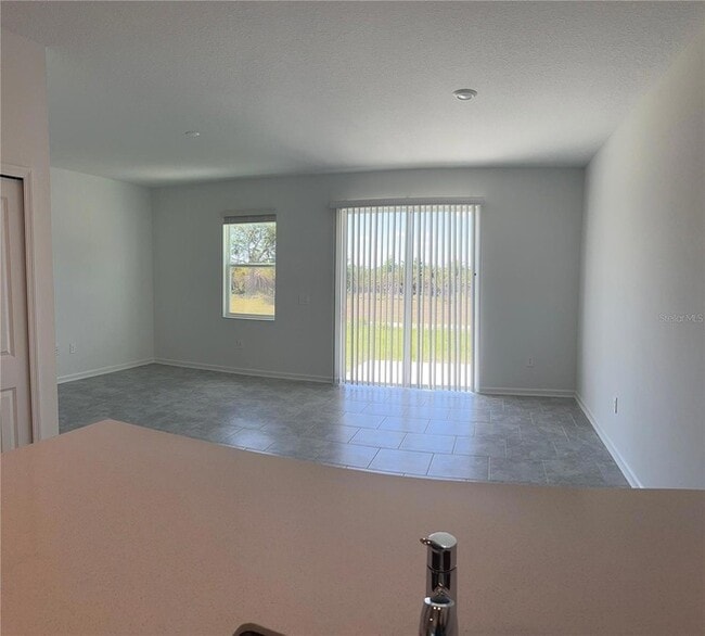 Building Photo - 3303 Laurent Lp