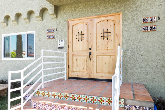 Building Photo - 5234 W 20th St