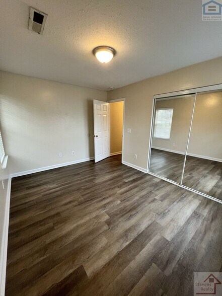 Building Photo - 3911 Allgood Ct