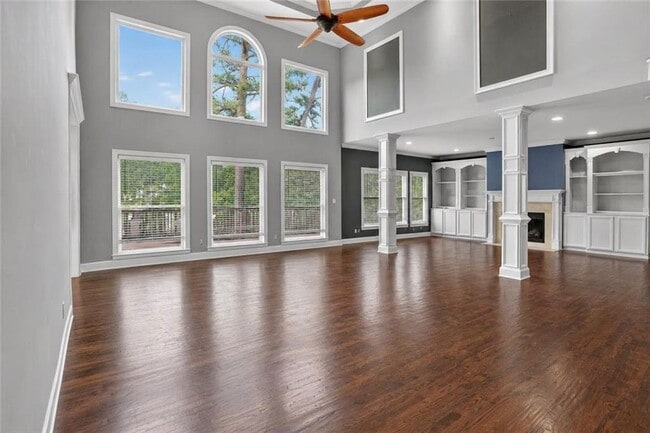 Building Photo - 2502 Regency Lake Dr