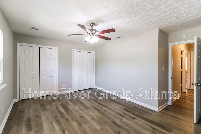 Building Photo - 3000 Sebring Ct