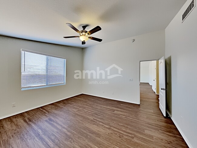 Building Photo - 4284 W Veranda St