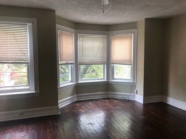 FRONT UNIT - 416 W Orange St