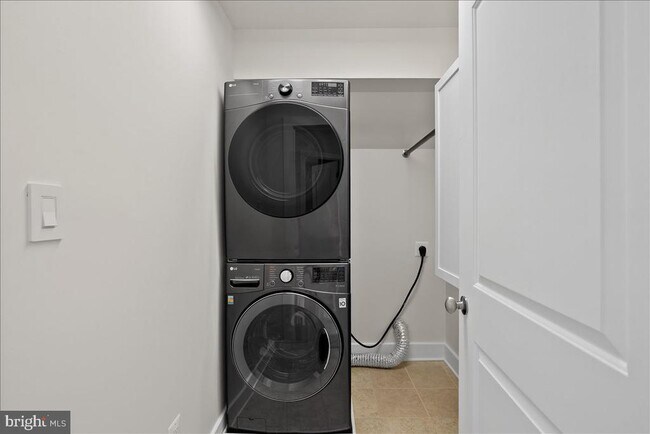 Building Photo - 4101 High Point Ct