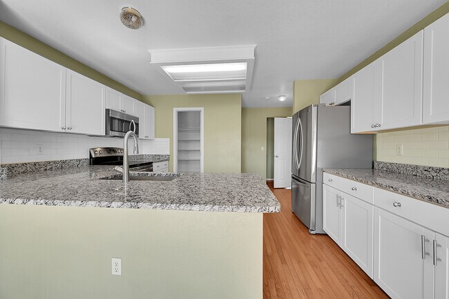 Building Photo - 3413 Larkspur Dr
