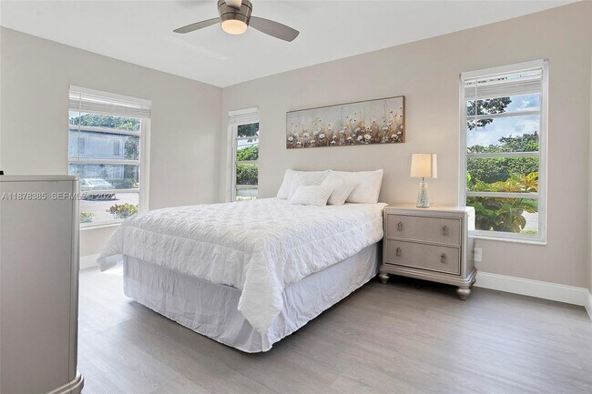 Building Photo - 7527 S Oriole Blvd