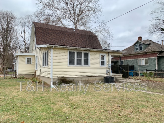 Building Photo - 6155 Broadway St