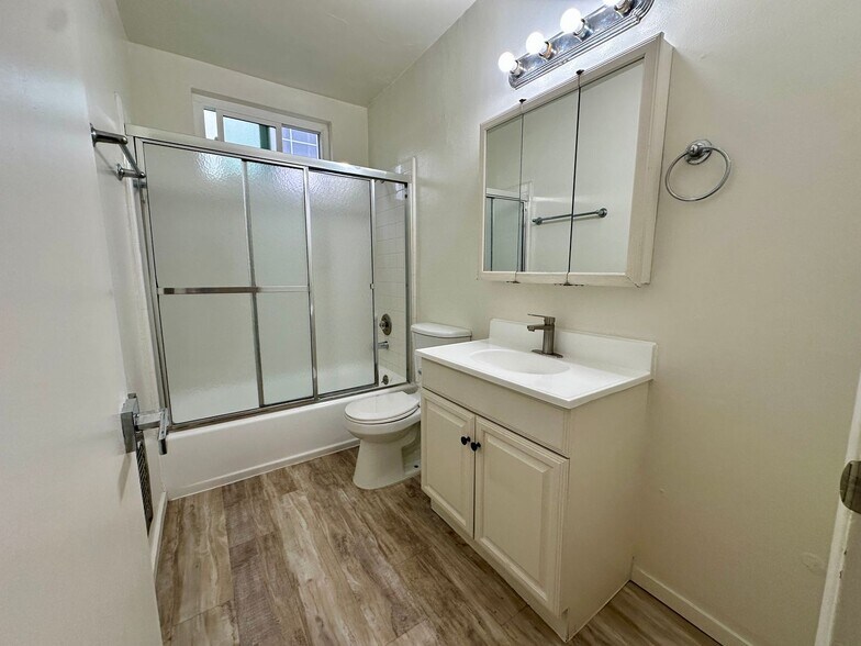 Building Photo - 12301-12307 Pacific Ave