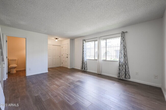 Building Photo - 3868 N 30th St