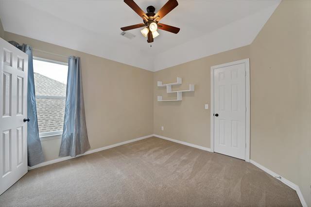 Building Photo - 18638 Tall Oak Dr