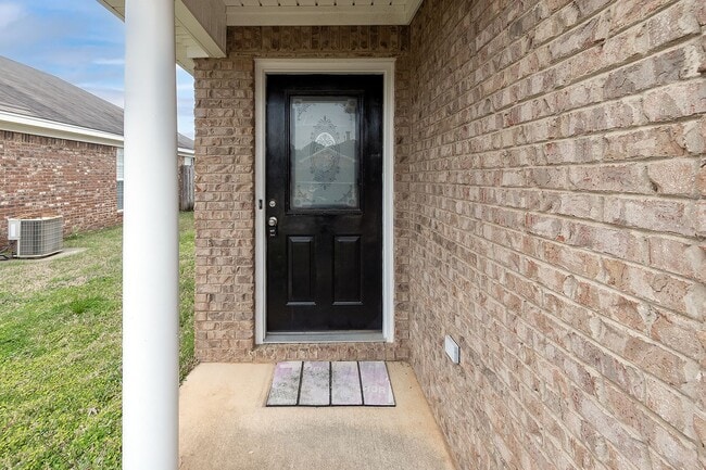 Building Photo - Home for rent in Prattville