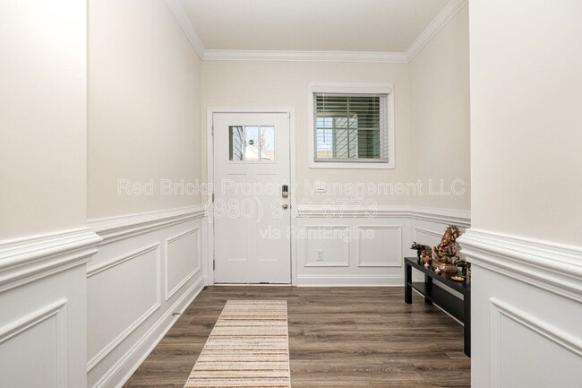 Building Photo - 7901 Iron Rd