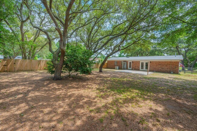 Building Photo - 30 Woodham Ave