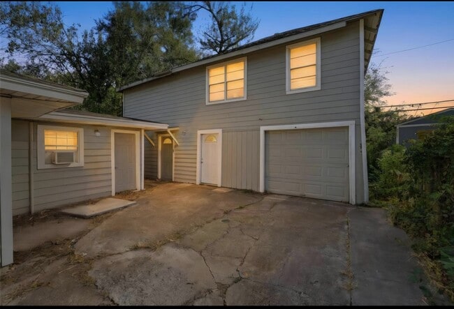 Building Photo - 6526 Linden St