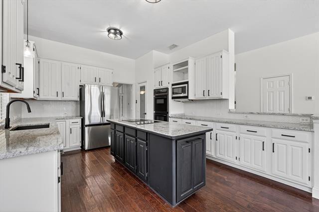 Building Photo - 2400 Sweet Grass Trail