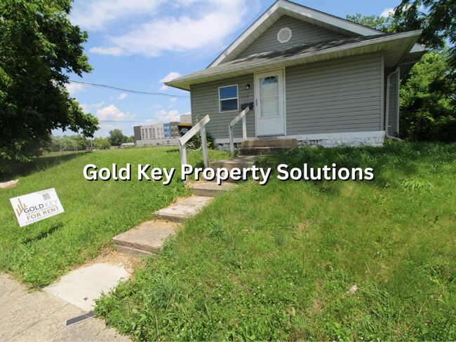 Primary Photo - 3 BR 1.5 BA House with Garage and Central ...