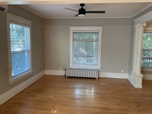 Building Photo - Beautifully Updated 4 BR/2 BA Upper-Level Duplex in Minneapolis with 2-Car Garage!