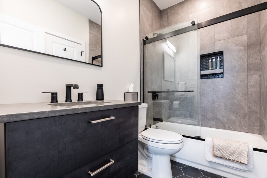 Bath/shower in bath 2 - 795 E McMillan St