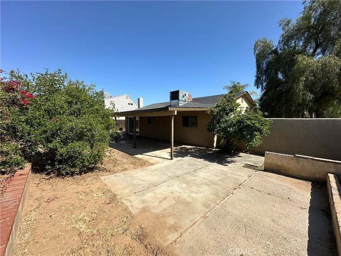Building Photo - 14310 Agave St