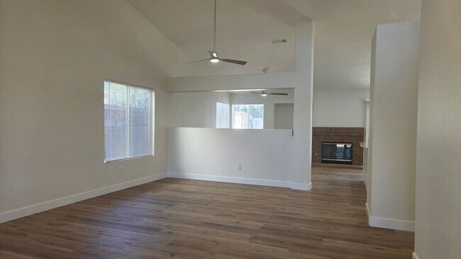 Building Photo - 804 Napa St