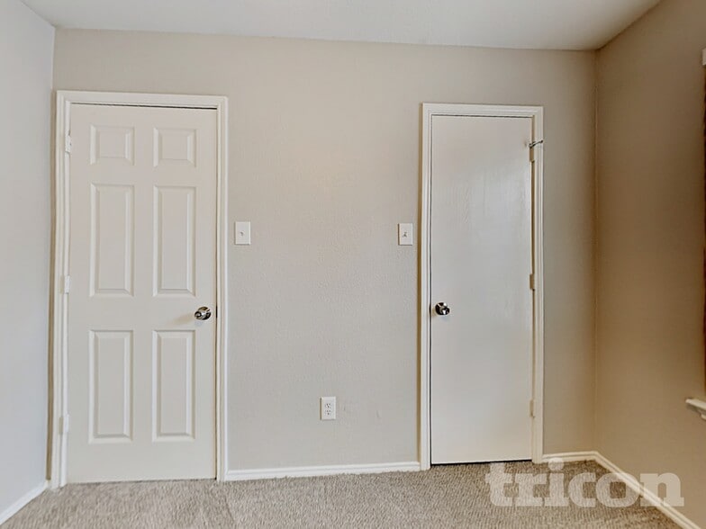 Building Photo - 1320 Cleardale Dr