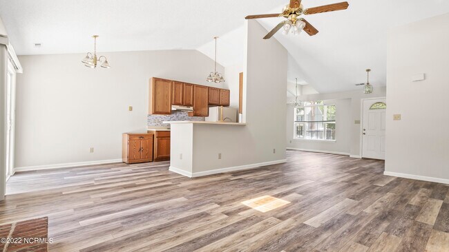 Building Photo - 220 Audubon Dr