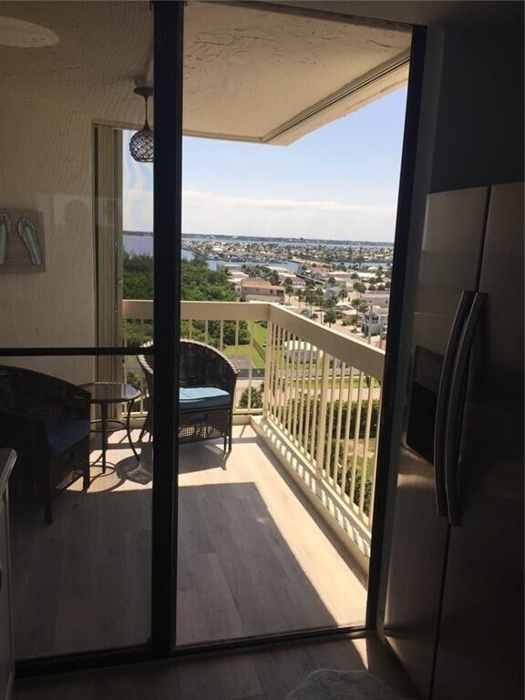 Building Photo - 9900 S Ocean Dr