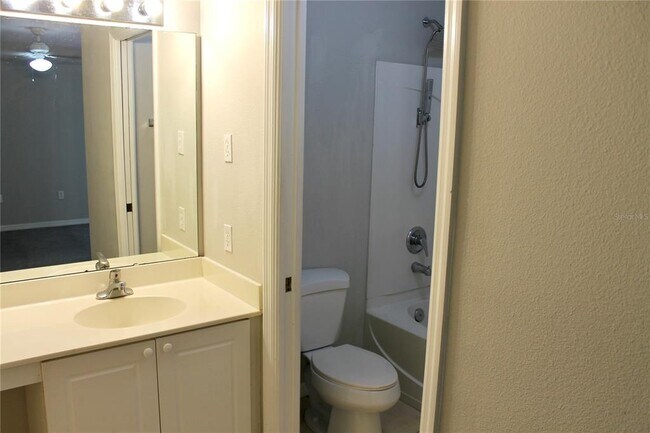 Building Photo - 2780 Club Cortile Cir