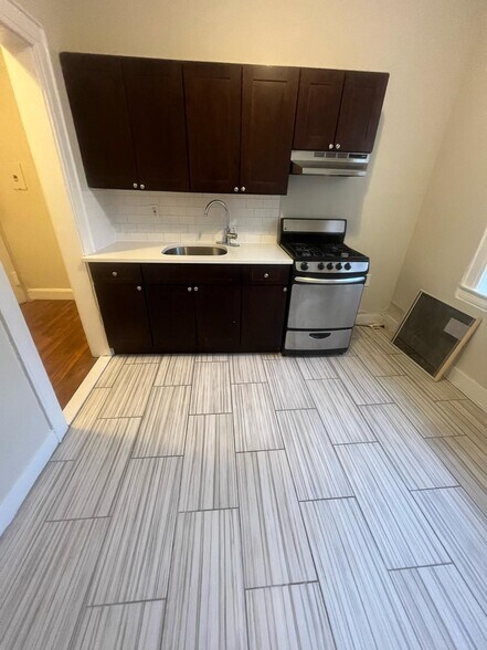 15 Goldsmith Ave 22 - 14 Goldsmith Ave