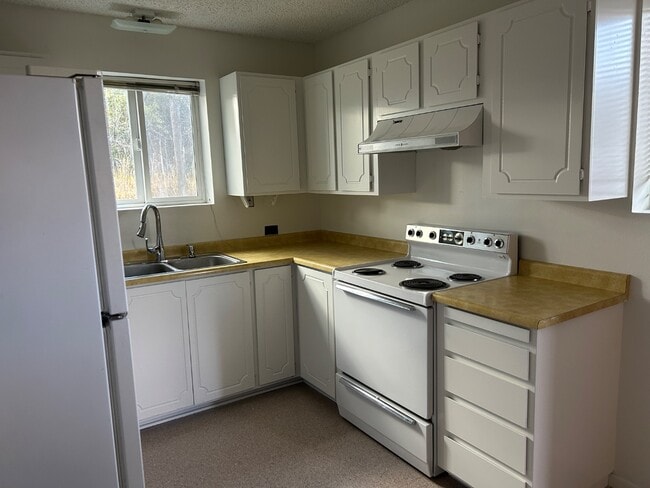 Primary Photo - 443 Judith Rd