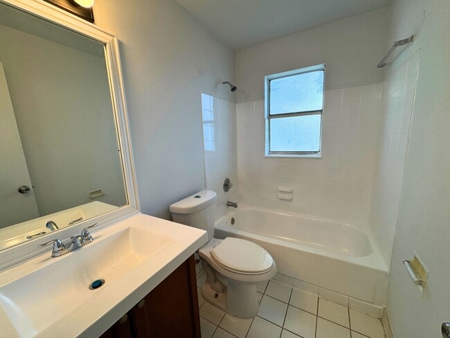 Building Photo - 4459 Treehouse Ln