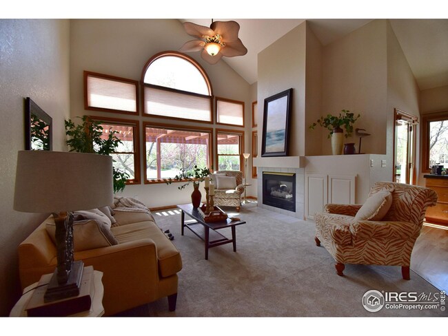 Building Photo - 1301 Silk Oak Dr