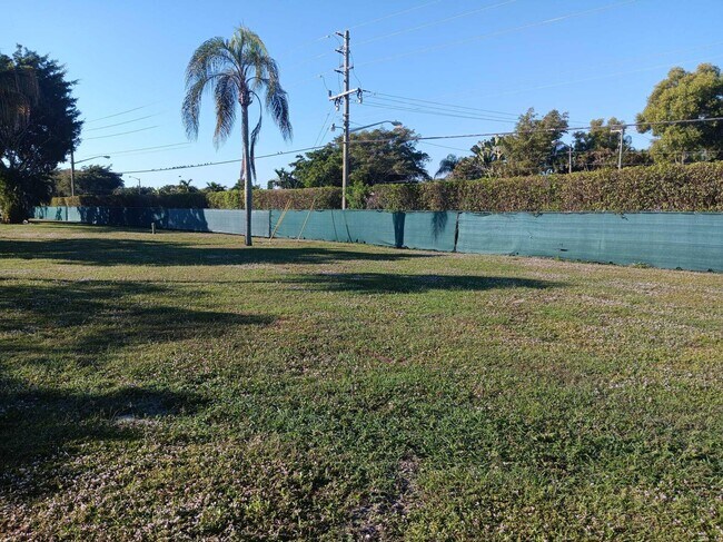 Building Photo - 20886 Vinesta Cir