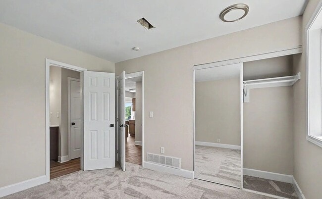 Building Photo - 2527 Morningside Dr