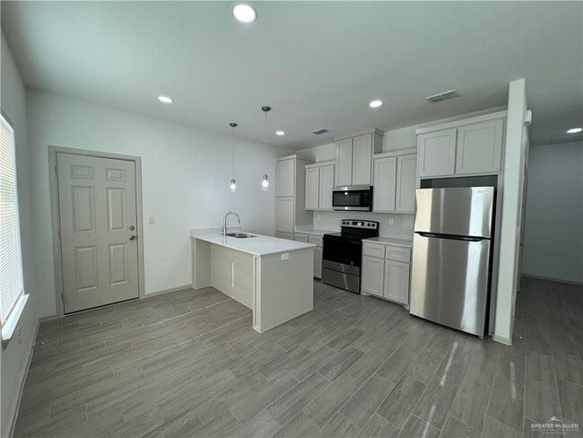 Building Photo - 17 N 58th St