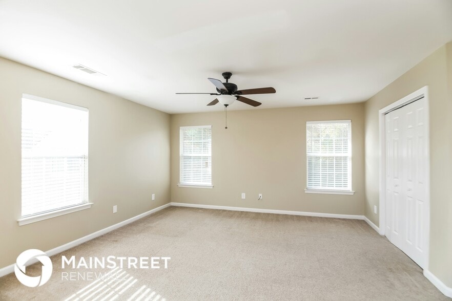 Building Photo - 2315 McMurry Dr