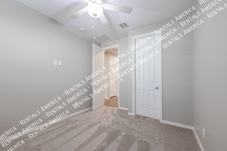 Building Photo - 3725 E Turley St