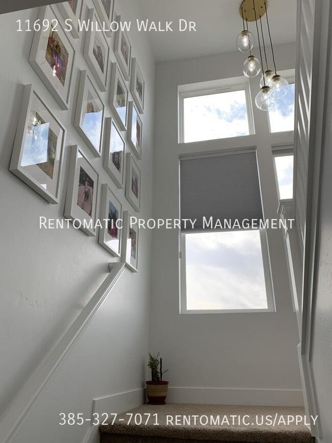 Building Photo - 11692 S Willow Walk Dr