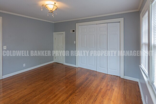Building Photo - 203 California Ave