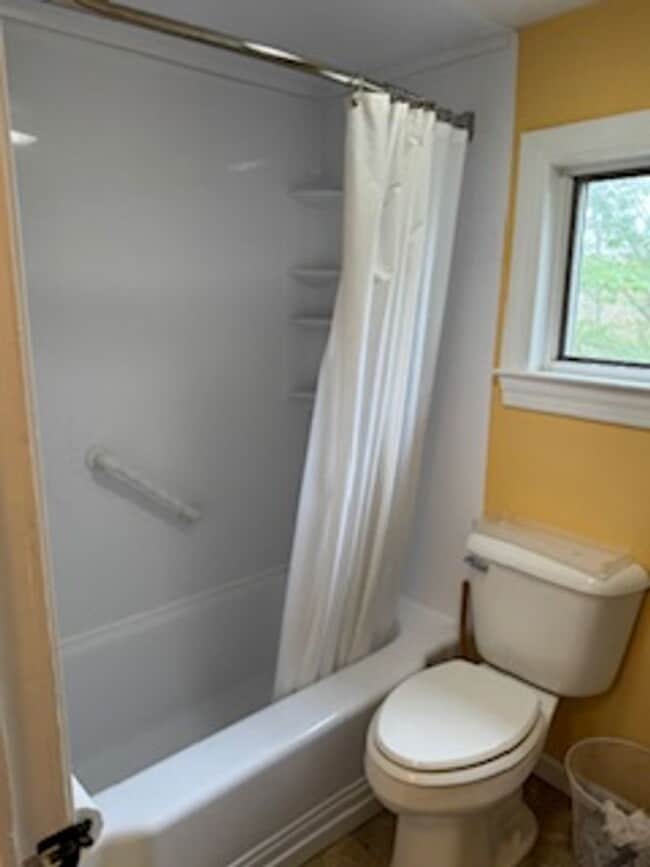 Building Photo - Single Family Home Close to Downtown Lexin...