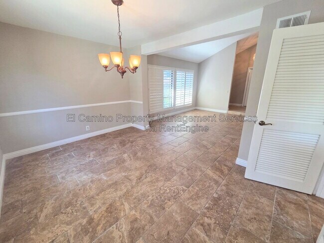 Building Photo - 2702 Belmont Ct
