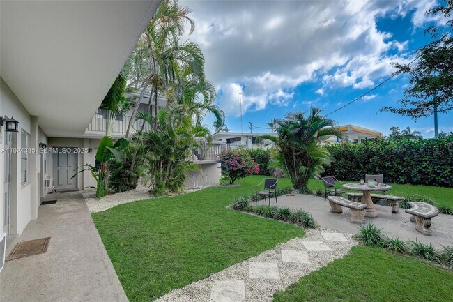 Building Photo - 515 SE 9th St