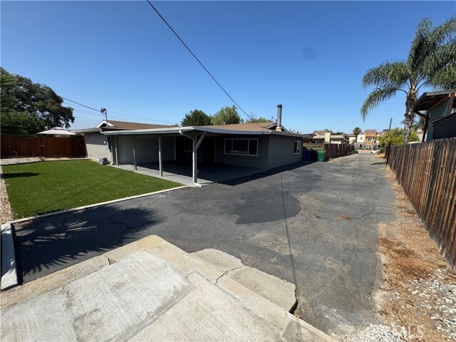 Building Photo - 10315 Gienke Ln