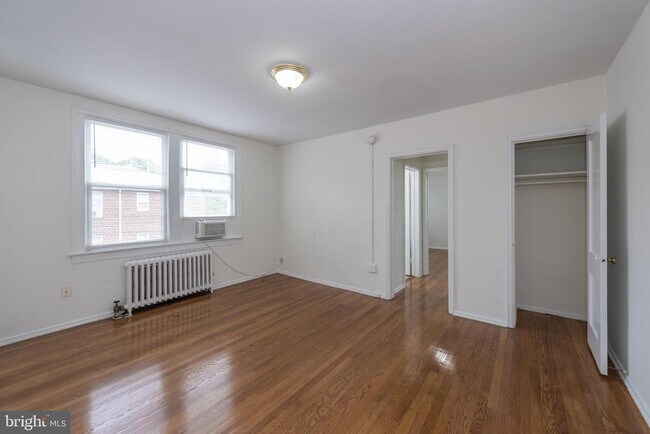 Building Photo - 7611 Eastern Ave NW