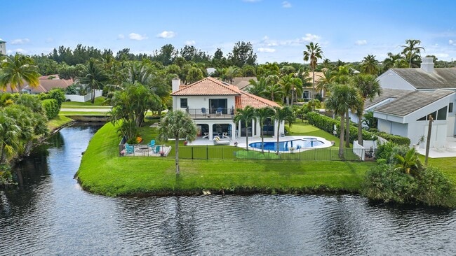 Building Photo - 129 Olympus Way