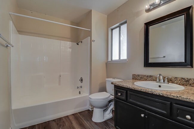 Building Photo - Gorgeous 2 Story Home Fully Upgraded – Move-In Ready!- 4 bedroom 3 bath