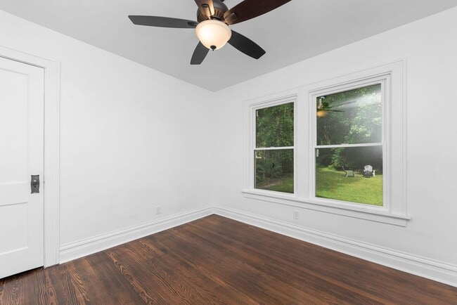 Building Photo - 5119 Blaesi St